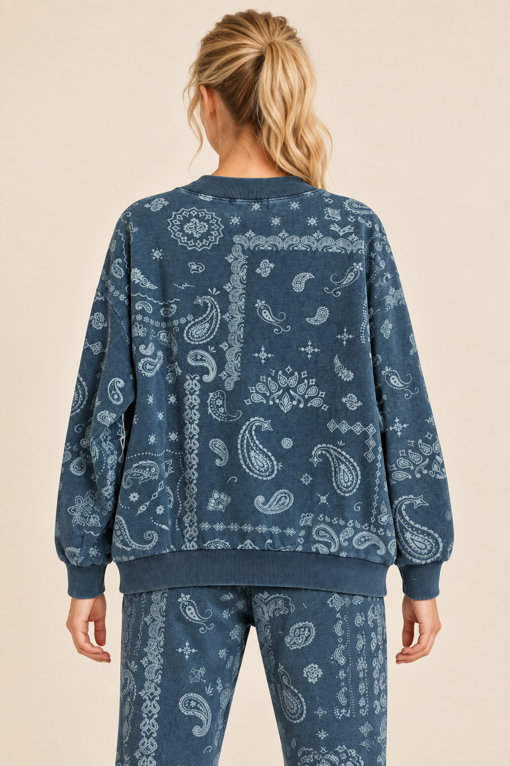 Vintage Havana Bandana Crewneck