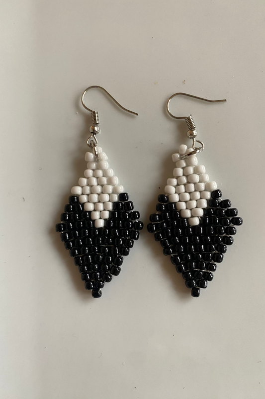 Anasi Earring - Diamond Black & White