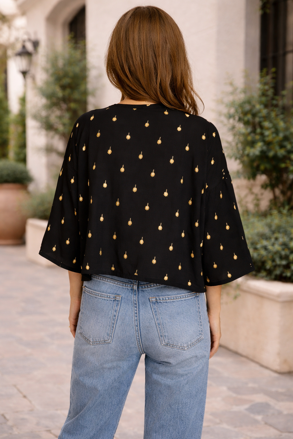 Kimono - Black with Gold Sequins
