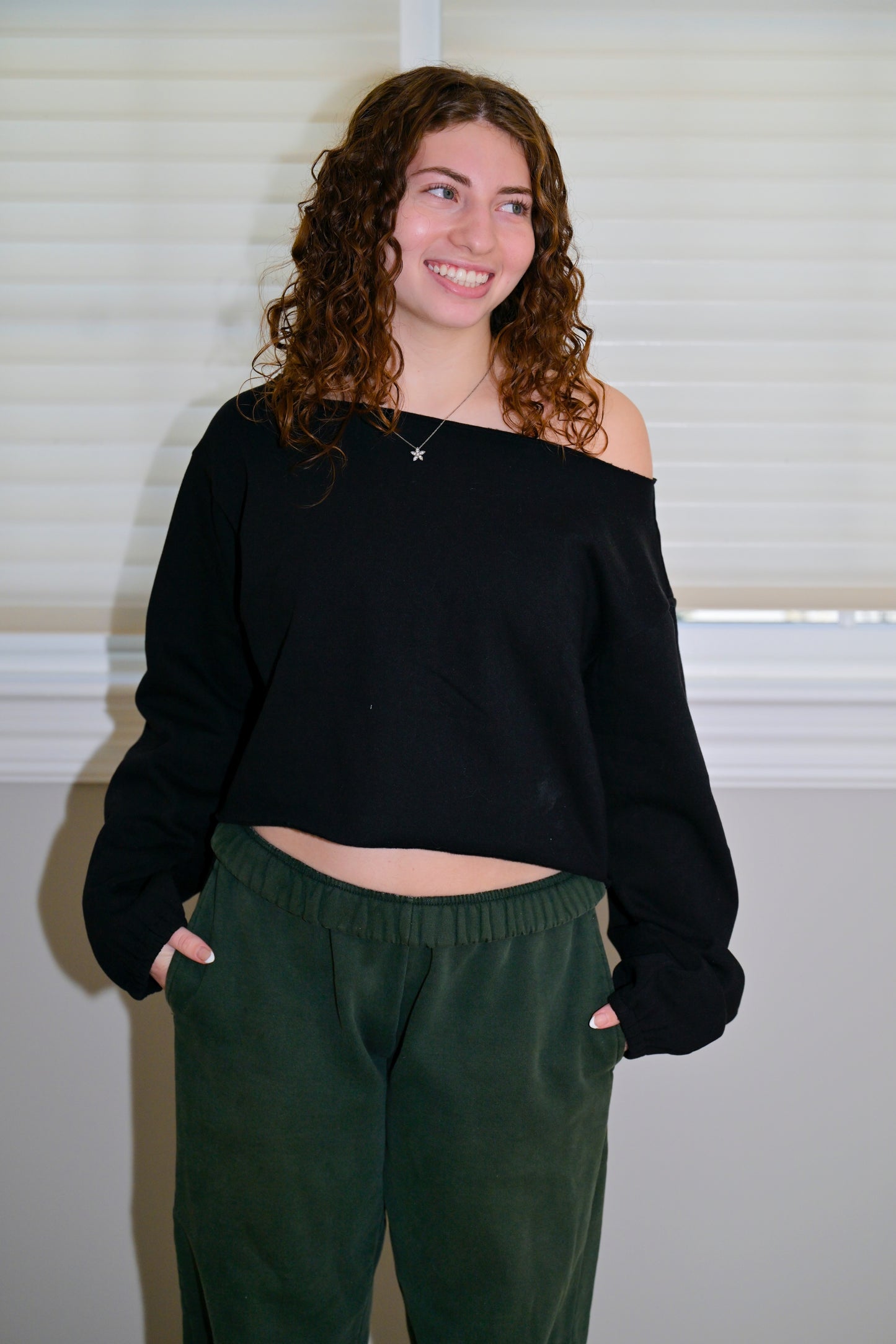 Off the Shoulder Cropped Sweatshirt - Black